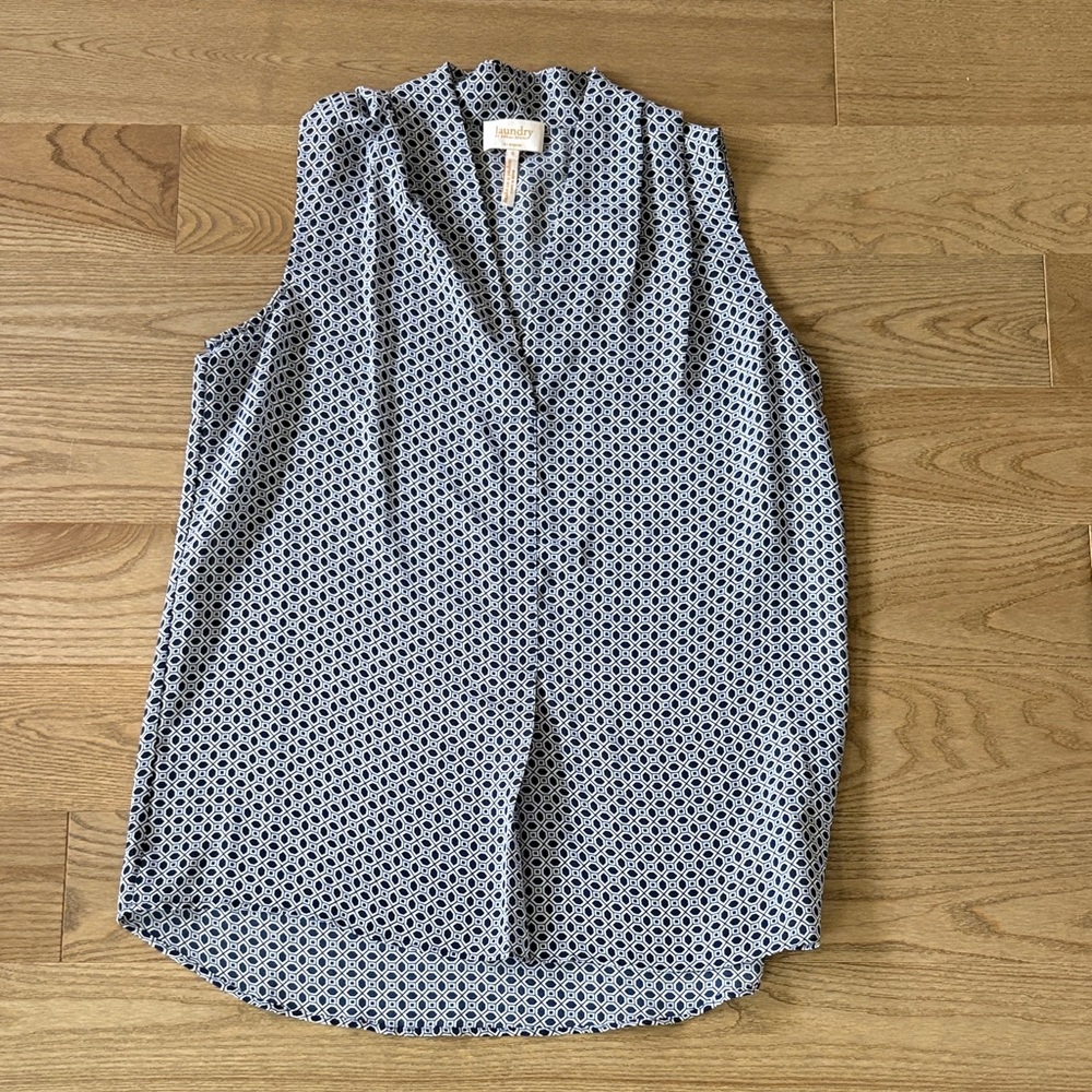 Laundry By Shelli Segal Blue and White Sleeveless Blouse